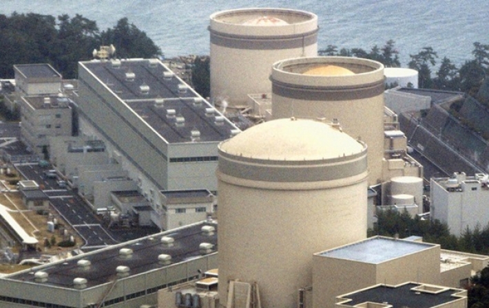Япония остановила реактор одной из АЭС
