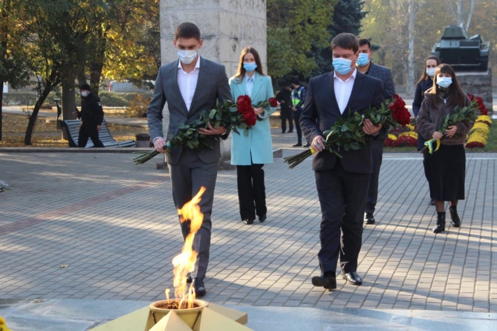 Как в Мелитополе День освобождения Украины от фашистов отметили (фото)