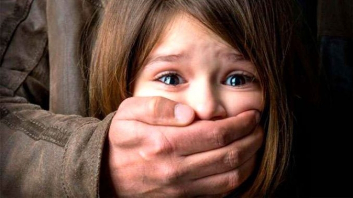 В Запорожье 35-летний мужчина изнасиловал 6-летнюю девочку