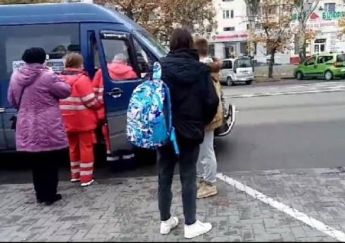 В Мелитополе подросток спас водителя и пассажиров маршрутки