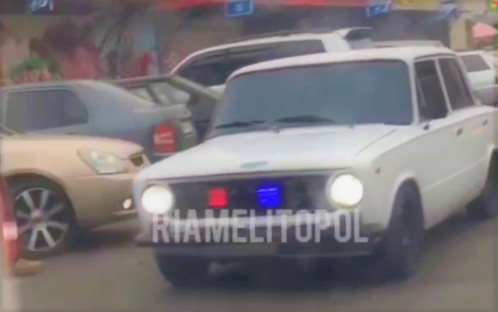В Мелитополе видели полицейское авто "в штатском" (видео)