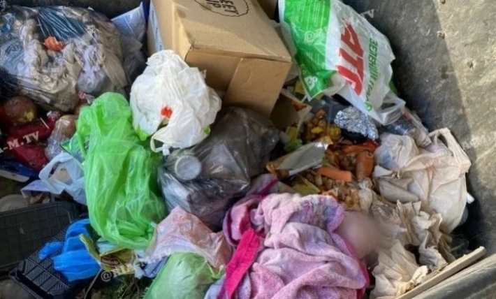 Стала известна причина смерти младенца, которого нашли в мусорном баке в Мелитополе