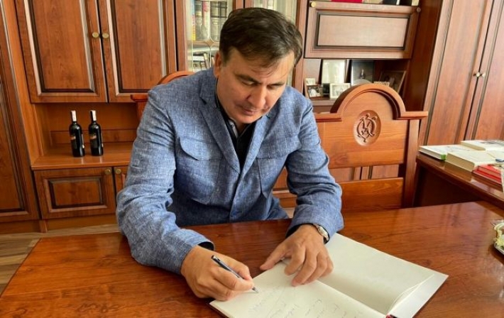 Саакашвили отказывается от лечения и продолжает голодовку в тюремной больнице