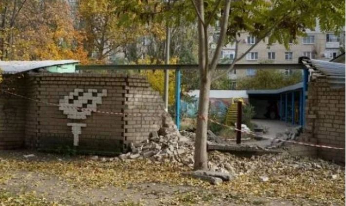 Стало известно, почему разрушен забор возле шахматной школы в Мелитополе