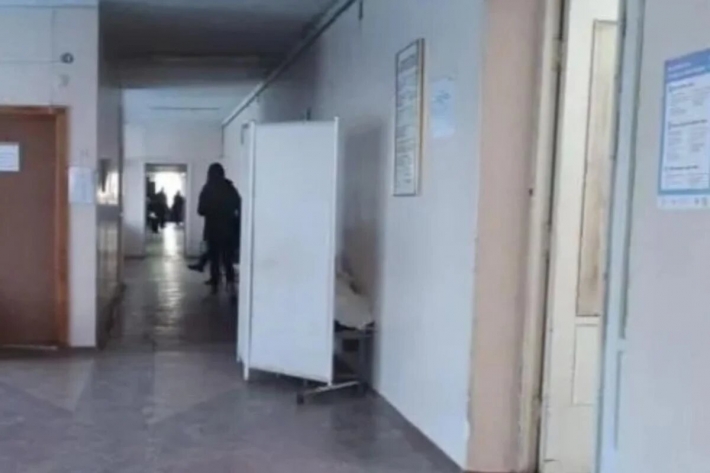 Не дошел до врача, тело оставили в коридоре: в тернопольской поликлинике умер 