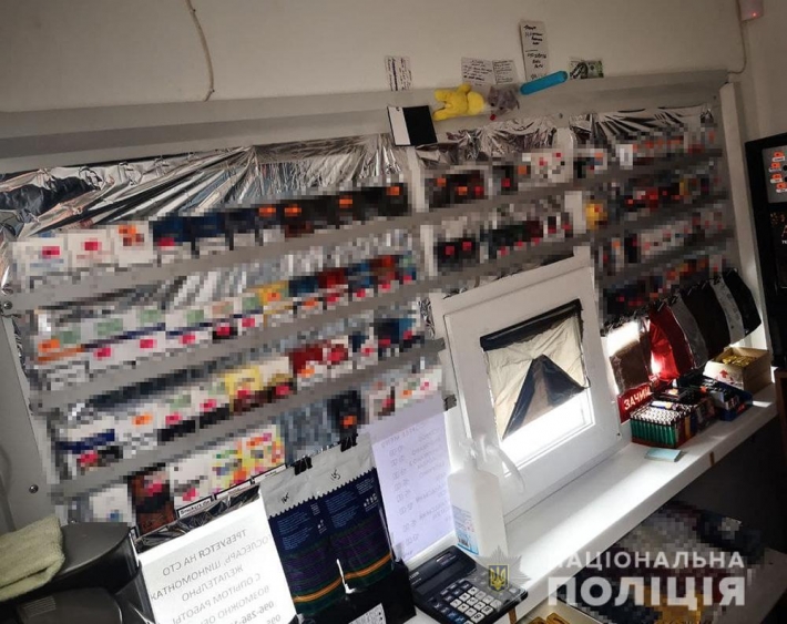 В Запорожье полиция изъяла более 800 пачек контрафактных сигарет