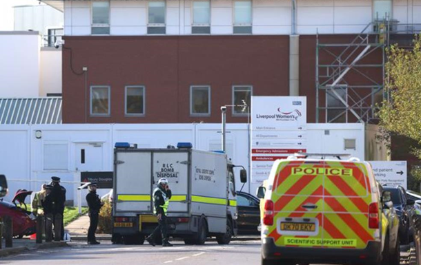 В Ливерпуле возле больницы взорвался автомобиль (фото)