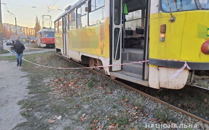 Шла в наушниках: в Харькове умерла 19-летняя девушка, которую сбил трамвай