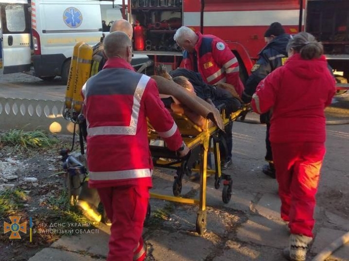 В Мелитопольском районе во время пожара спасли 50-летнего мужчину