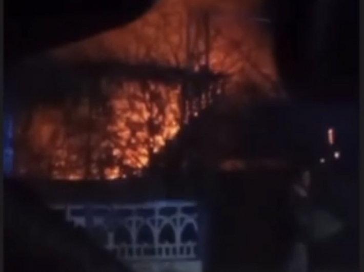 Появилось видео пожара в Мелитополе, где нашли труп