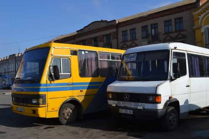 В пригородных автобусах в Мелитополе появились дезинфекторы (фото)