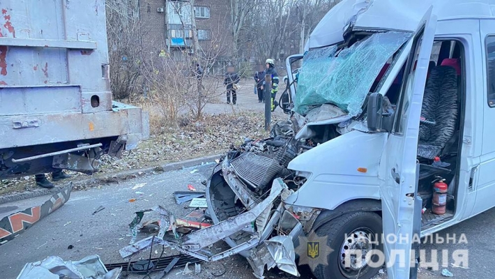 Полиция и ГСЧС рассказали подробности ДТП с маршруткой в Запорожье