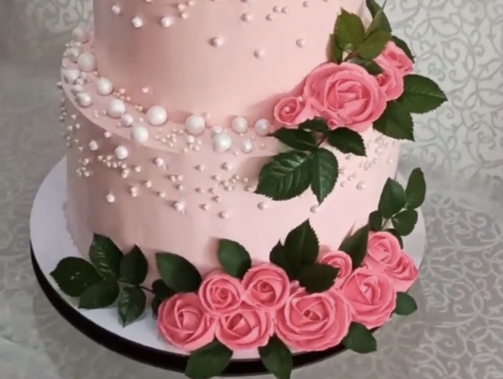 Жительницу Мелитополя огорчила покупка свадебного торта (фото)