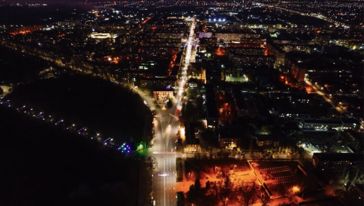 Это Мелитополь? Красоту ночного города запечатлели на видео (видео)
