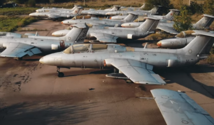 Житель Мелитополя снял кладбище самолетов – апокалипсис бывшей военной мощи СССР (видео)