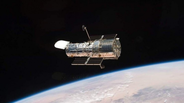 Тройная галактика: телескоп Hubble сделал потрясающее открытие