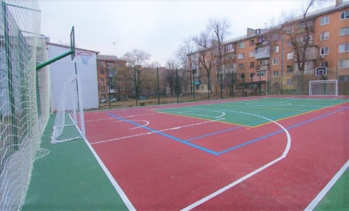 В Запорожье построили детскую спортплощадку за 2 миллиона (фото)