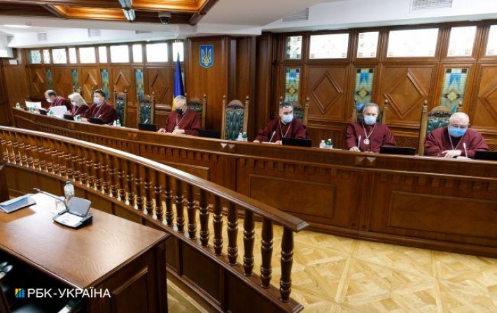 "Отправить нах*ен": киевский судья вынес странное постановление за нарушение карантина