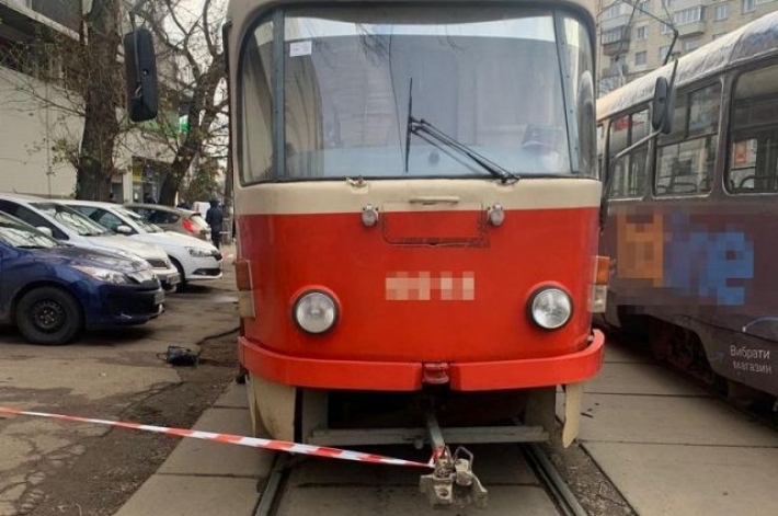 В Киеве женщина попала под трамвай