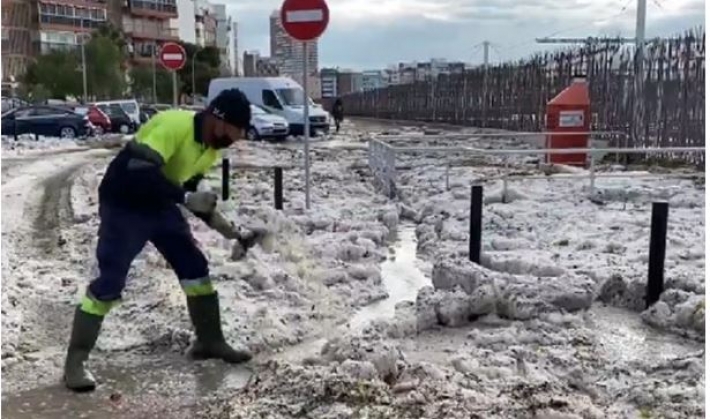 В Испании выпало рекордное количество града (видео)