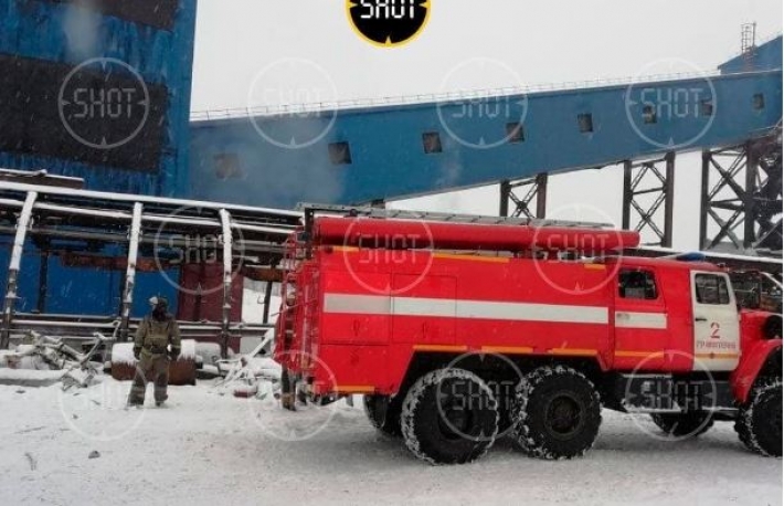На шахте в России прогремел взрыв: много погибших, десятки людей остаются в ловушке