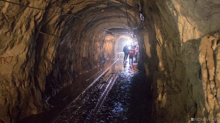 Чудом не погиб: под завалами шахты в России неожиданно нашли живого человека, фото