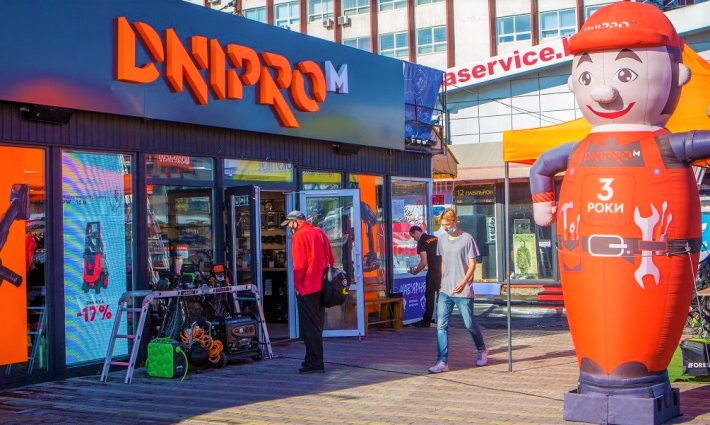 В Запорожье составили протокол на владельцев популярного магазина (фото)