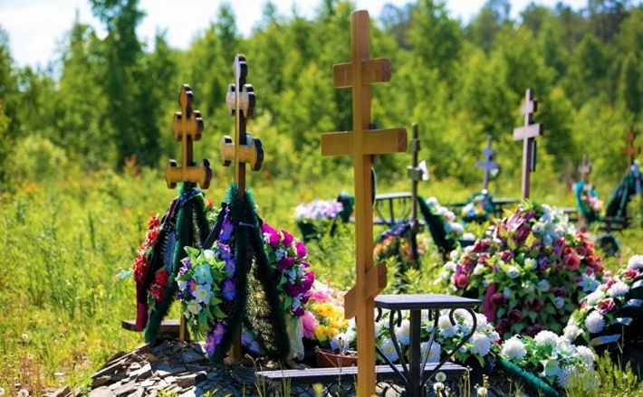 В Запорожской области рецидивист надругался над десятком могил