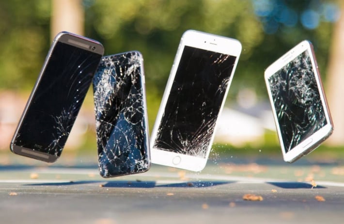Прощайте разбитые экраны мобильных: в Китае создано стекло, тверже алмаза