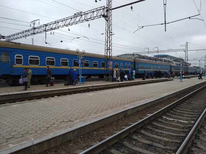 Стало известно, какие поезда через станцию Мелитополь будут ходить с 12 декабря (расписание)