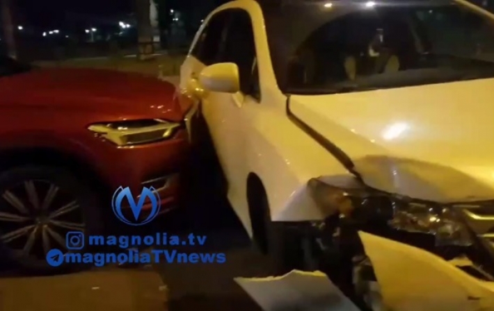 В Киеве убегавший от полиции разбил четыре авто (видео)