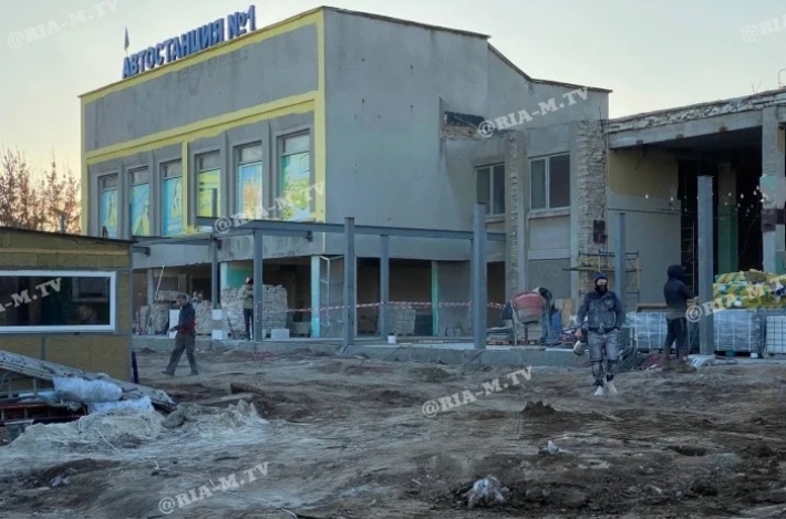Уже известно, когда сдадут междугороднюю автостанцию в Мелитополе после ремонта (фото)