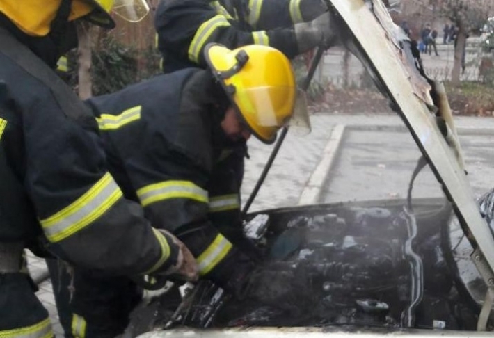 В Мелитополе снова горел автомобиль (фото)