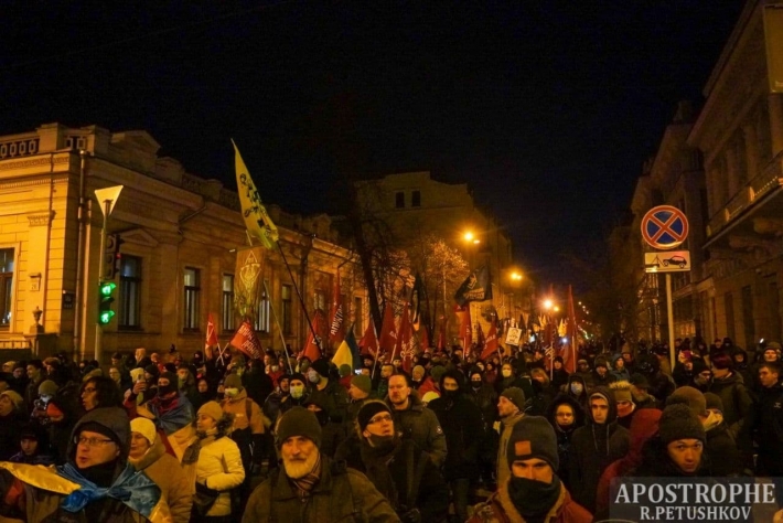 В центре​ Киева прошло вече "Защити Украину – останови переворот": фото и видео