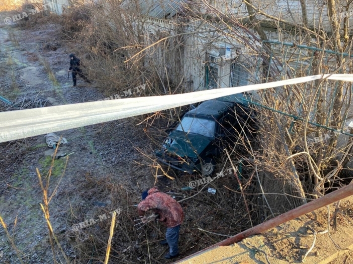 В полиции рассказали подробности падения автомобиля с моста в Мелитополе (фото)