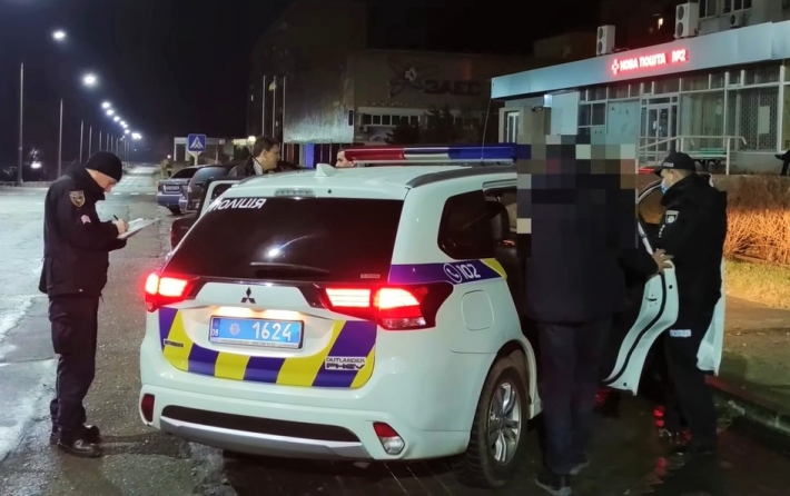 В Запорожской области пьяный олигарх за рулём нарвался на полицию (видео)