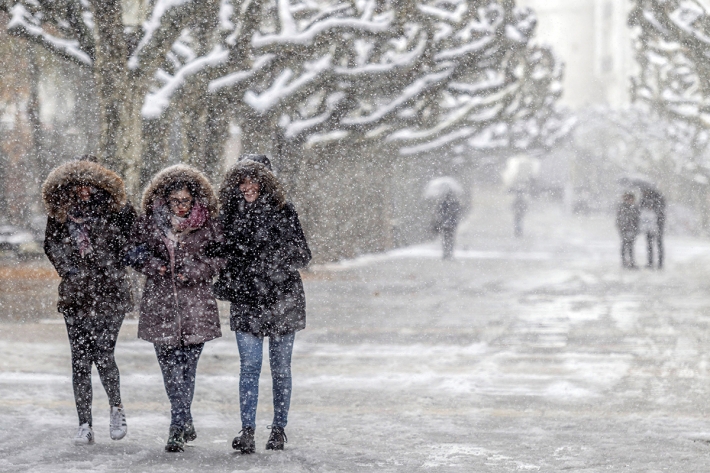 На Украину надвигаются дожди со снегом: синоптики уточнили прогноз