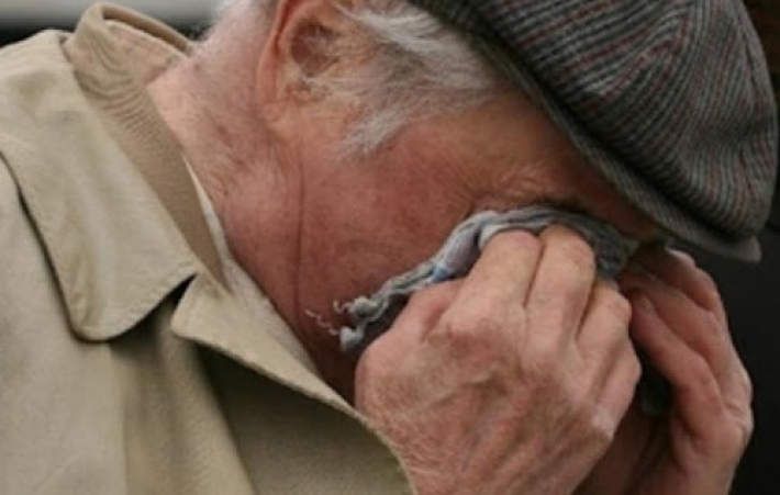 Жалуйтесь, куда хотите: в Мелитополе в аптеке довели до слез пенсионера