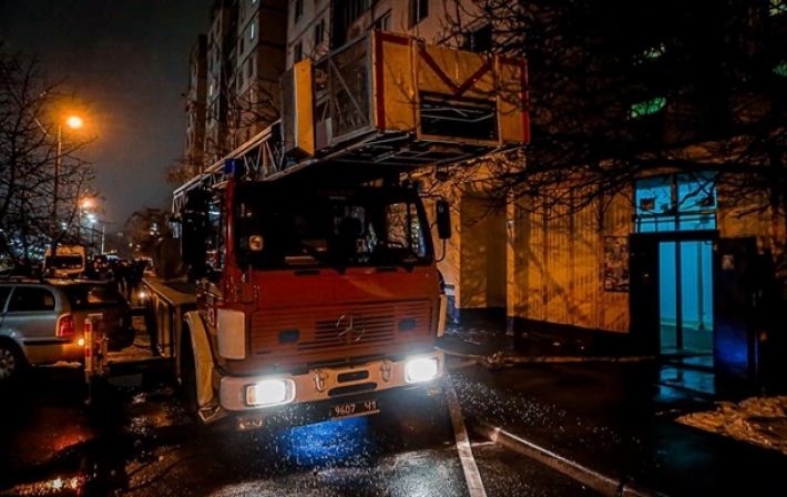 В Киеве за вечер произошло два пожара, есть жертва (фото)