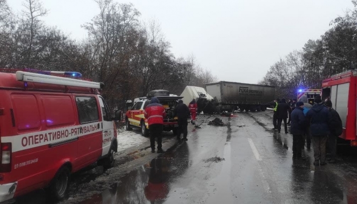 Гибель пассажиров маршрутки под Черниговом: причина ДТП и новые данные о жертвах