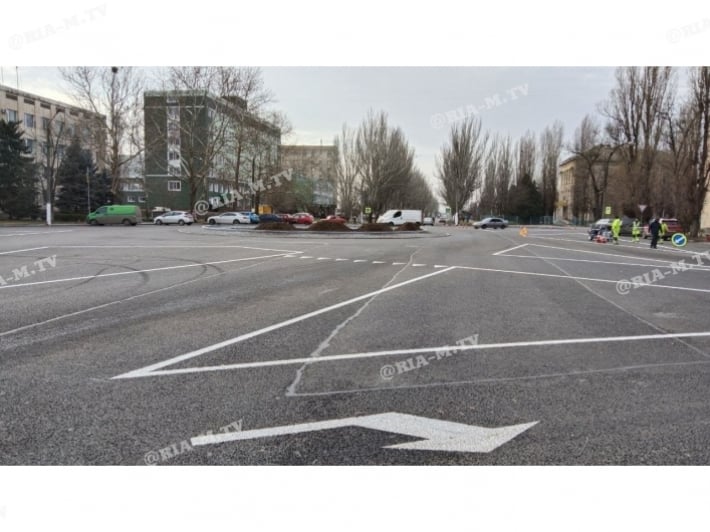 Как теперь будет организовано движение на круговых перекрестках в Мелитополе (фото, видео)