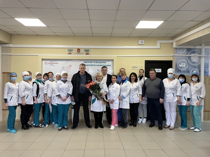 В Мелитополе поздравили врача-невролога, которая спасла жизни тысячам пациентов (фото, видео)