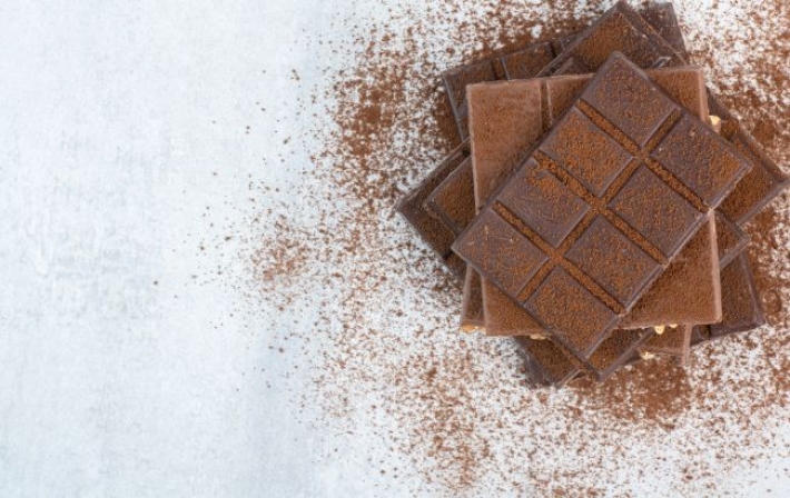Ученые рассказали, сколько шоколада надо съедать в день для счастья