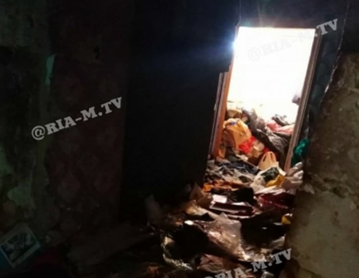 В Мелитополе квартиру превратили в "помойное ведро" - коммунальщики показали фото "до" и после"