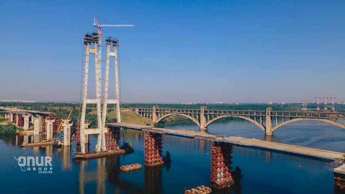 Стало известно, когда откроют движение по вантовому мосту в Запорожье