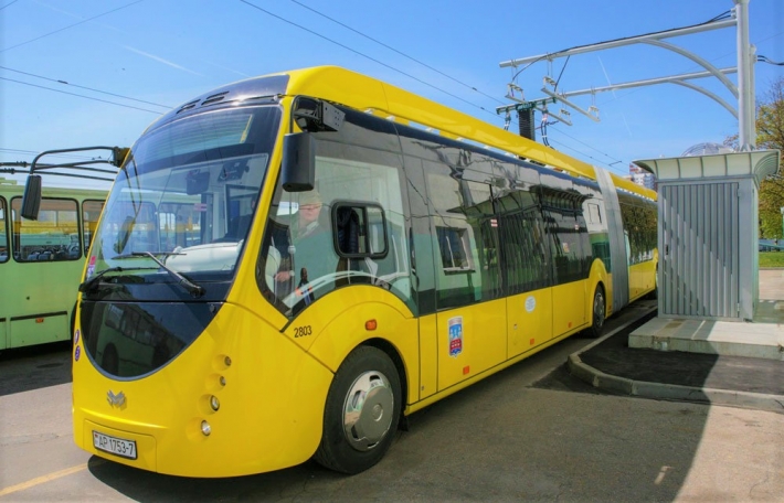 Горсовет Запорожья закупит 5 электробусов за 123 миллиона гривен (фото)
