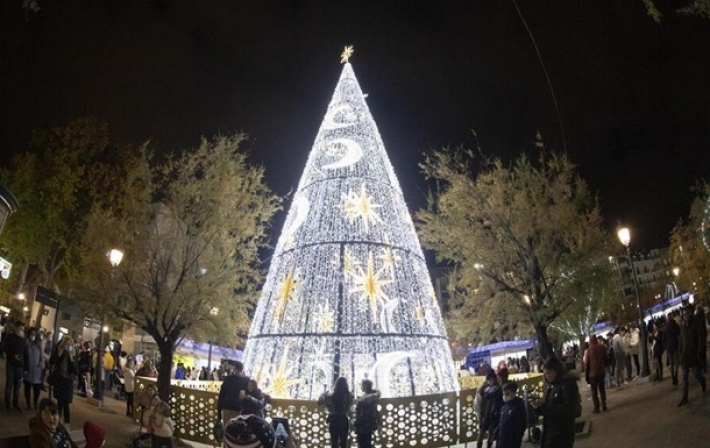 В Испании требуют отставки мэра из-за украшений к Рождеству