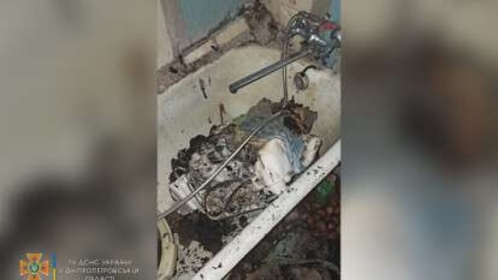 В квартире в центре Днепра загорелась стиральная машина: пострадали два человека