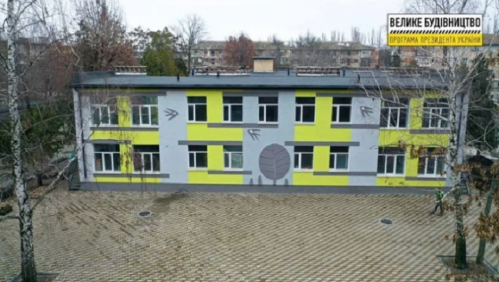 В новом детском саду «Ласточка» в Мелитополе уже монтируют мебель (видео)
