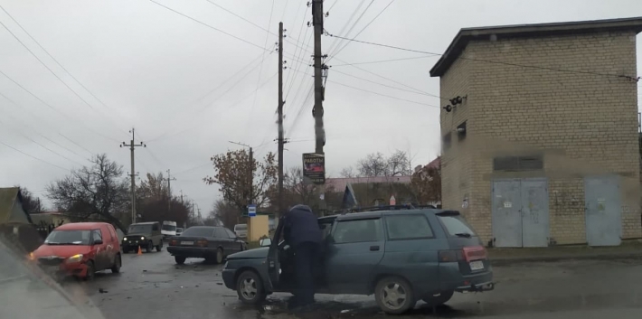 В Запорожской области сразу три авто попали в ДТП (фото)